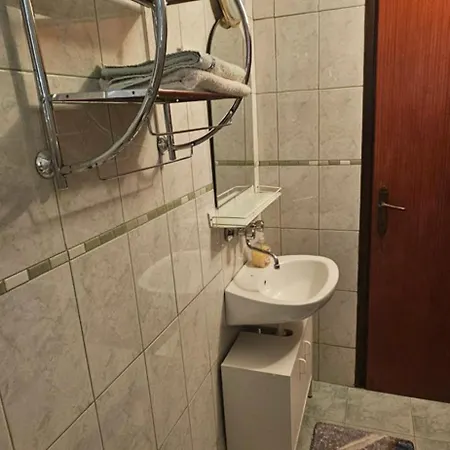 Ideal For Singles And Relaxation *