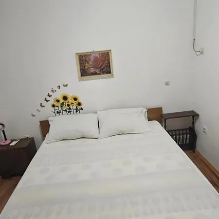 Ideal For Singles And Relaxation * Komiža